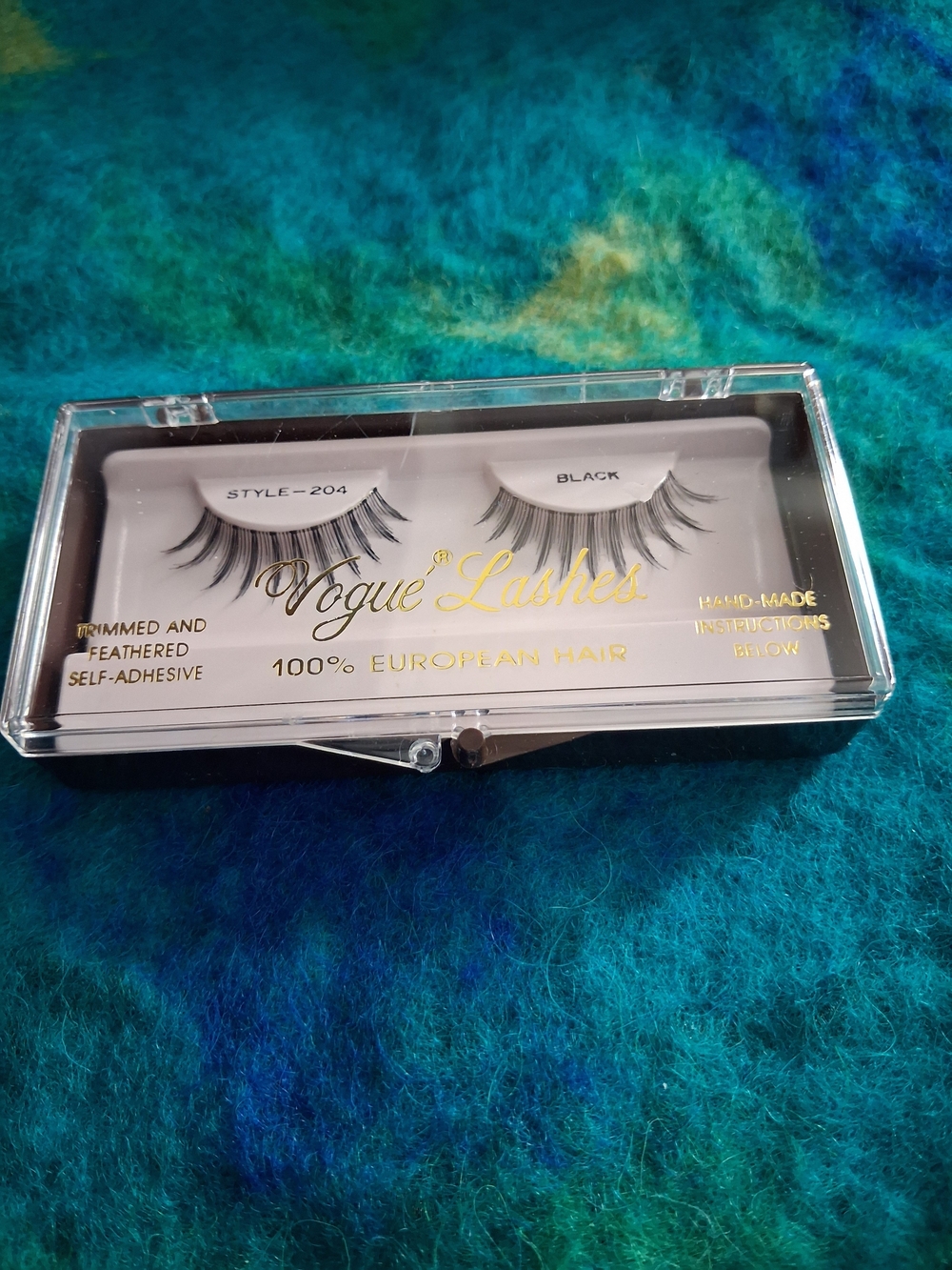 Vogue Lashes Style 204 - Black Feathered False Eyelashes